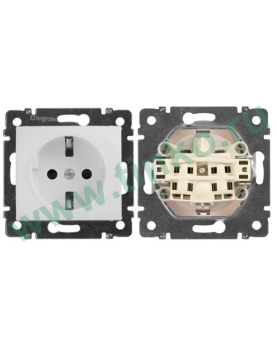 Розетка Valena 2К+3 10/16А, белый (774420). Розетка. LegranD в Ессентуках