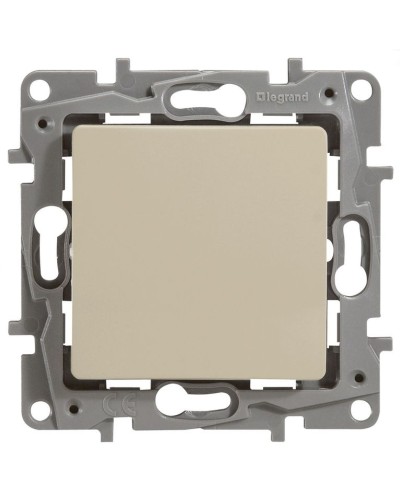 Выключатель 10AX-250В ETIKA, слоновая кость (672301). Выключатель. LegranD в Ессентуках